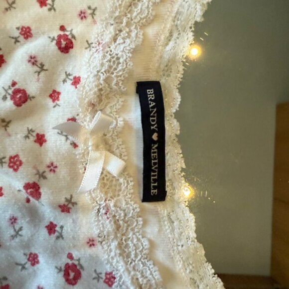 Set of 2 Pre-Loved Brandy Melville Floral Tops - One Size - Picture 3 of 6
